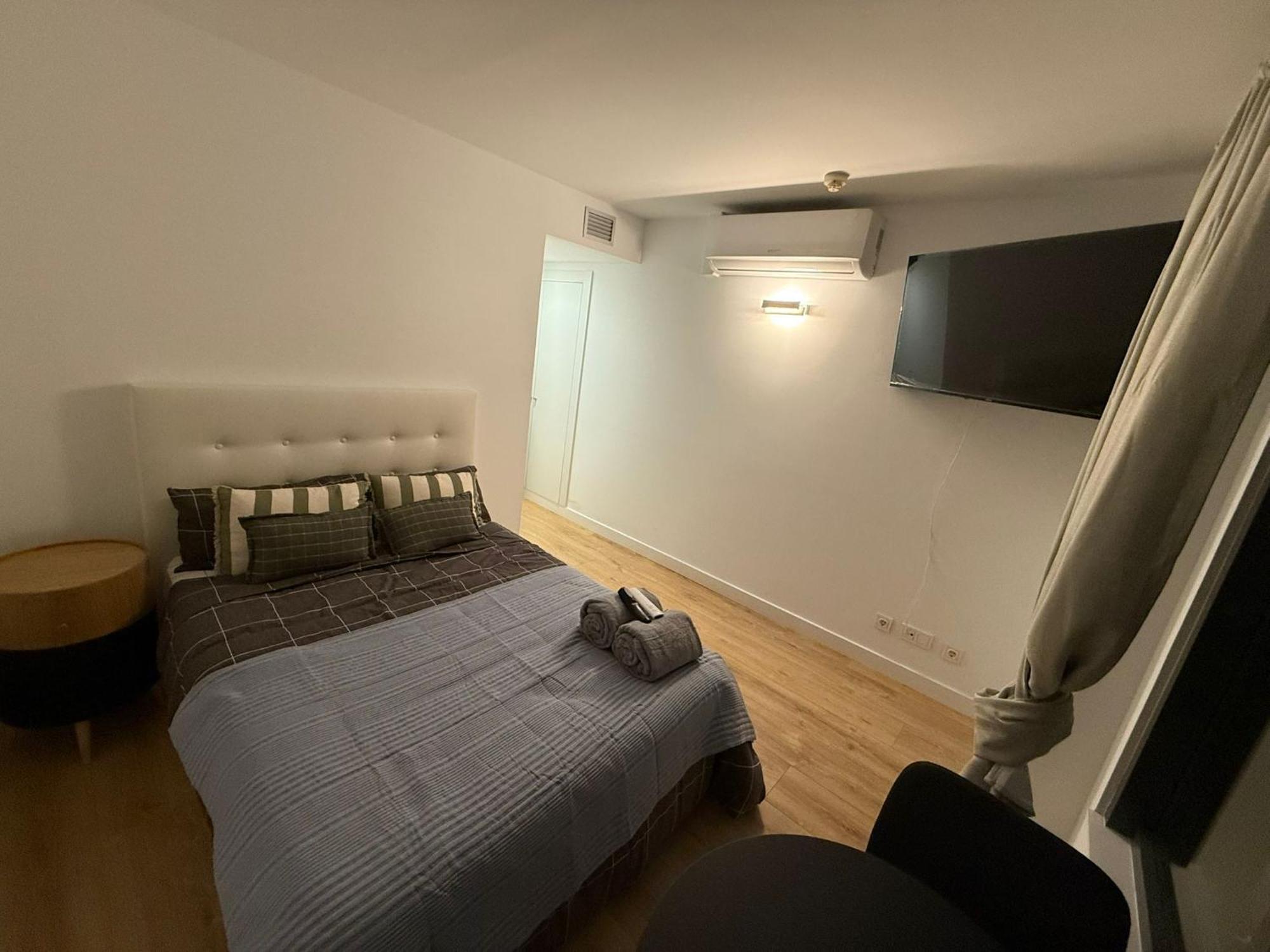 To Room Madrid Castellana Eksteriør billede